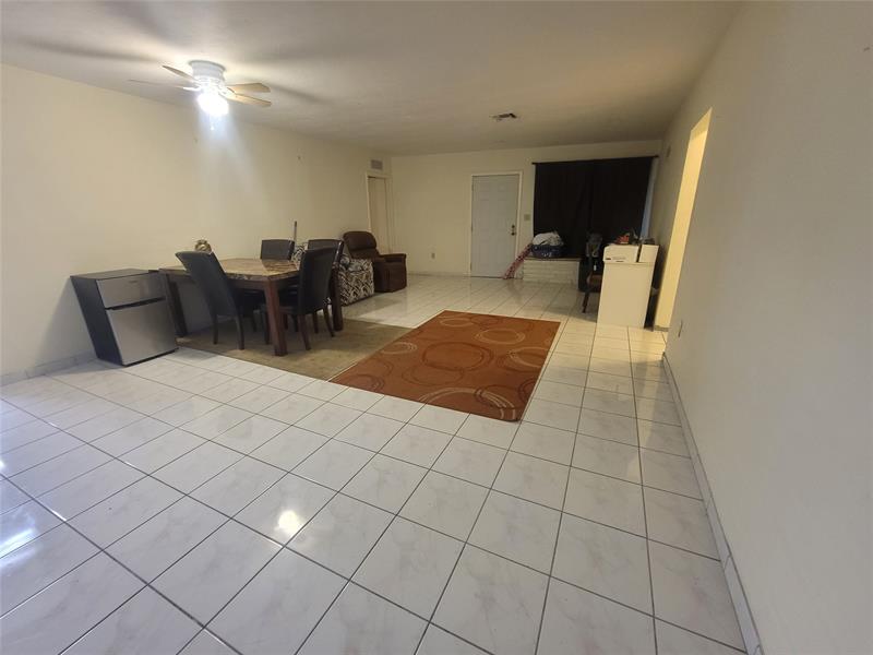 Image 8 of 21 For 18712 23rd Ct