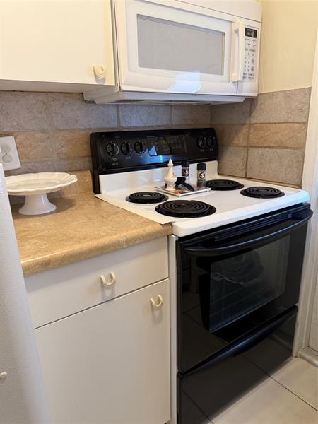 Image 13 of 22 For 2851 Golf Blvd  107