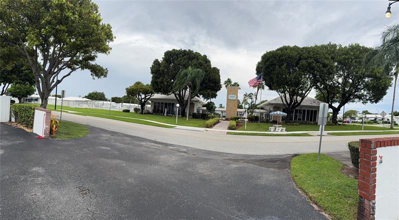 Image 2 of 22 For 2851 Golf Blvd  107