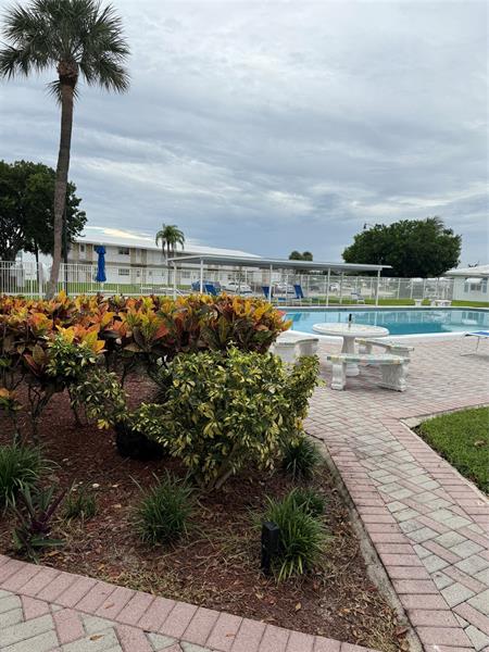 Image 21 of 22 For 2851 Golf Blvd  107