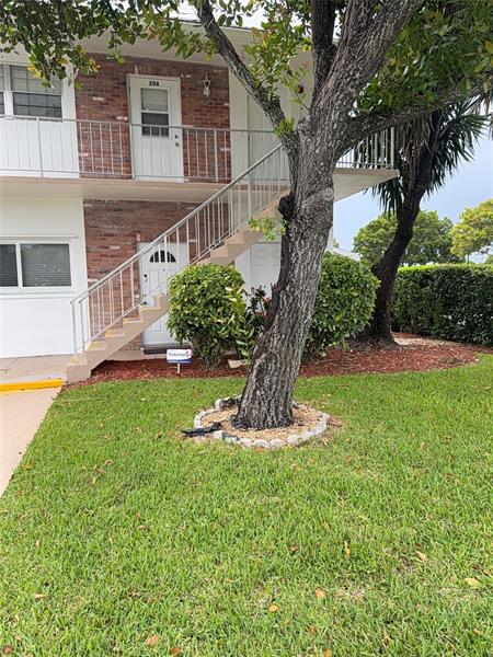 Image 4 of 22 For 2851 Golf Blvd  107