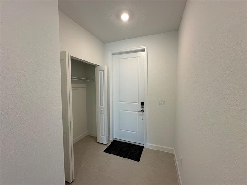 Image 13 of 87 For 402 Crossoak Ln  402