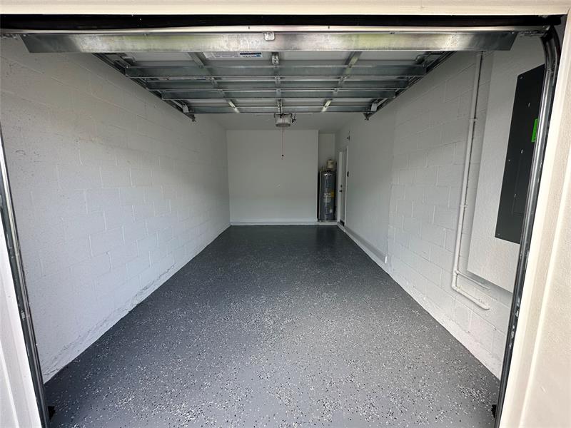 Image 3 of 87 For 402 Crossoak Ln  402