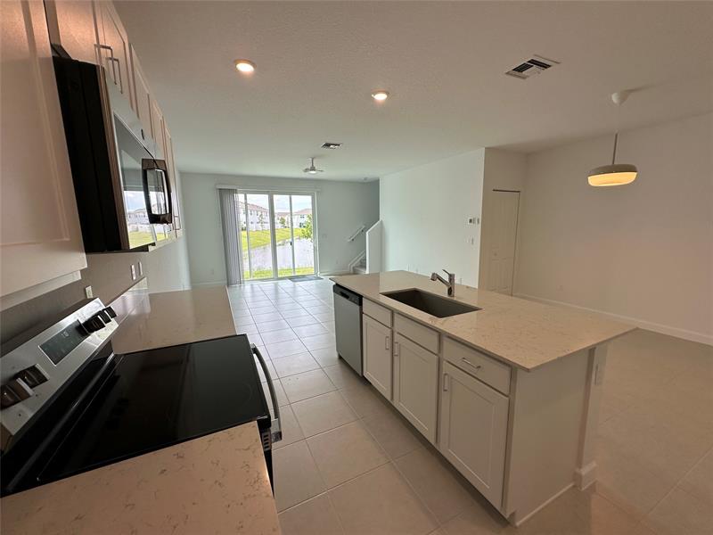 Image 31 of 87 For 402 Crossoak Ln  402