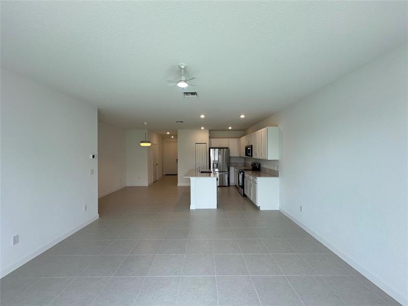 Image 34 of 87 For 402 Crossoak Ln  402