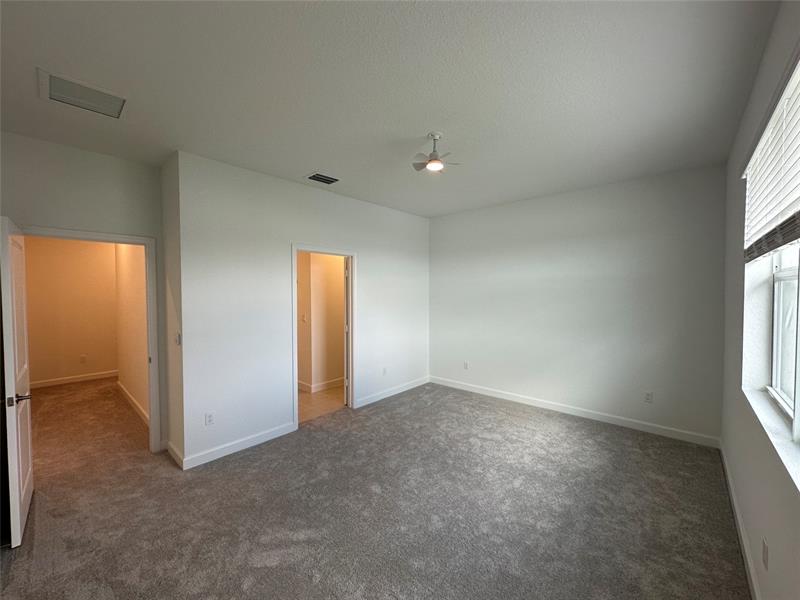 Image 43 of 87 For 402 Crossoak Ln  402