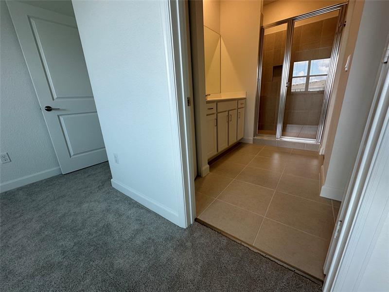 Image 44 of 87 For 402 Crossoak Ln  402