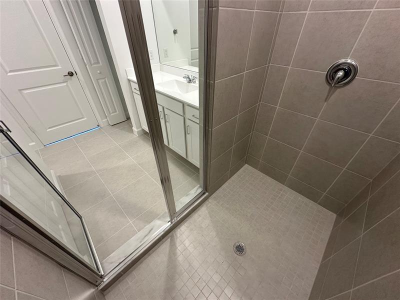 Image 55 of 87 For 402 Crossoak Ln  402