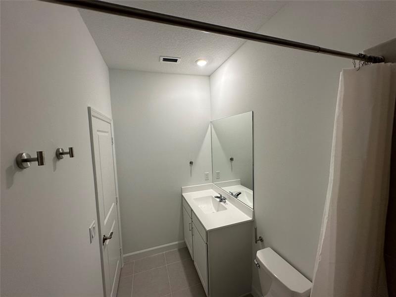 Image 67 of 87 For 402 Crossoak Ln  402