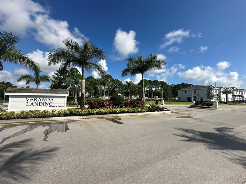 Image 8 of 87 For 402 Crossoak Ln  402