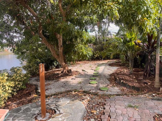 Image 10 of 44 For 1951 36th St