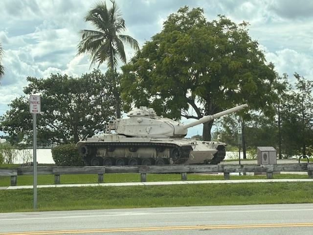 Image 12 of 44 For 1951 36th St