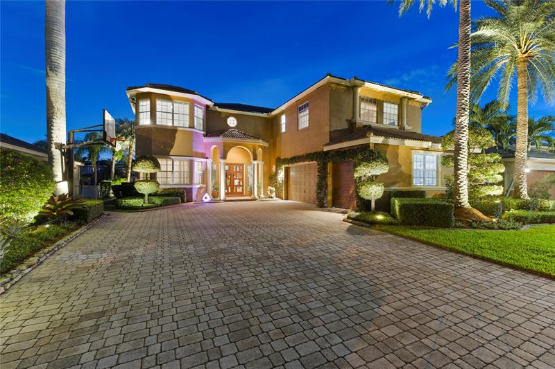 Image 3 of 4 For 12064 49th Dr