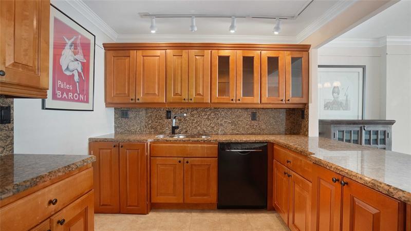 Image 15 of 48 For 3430 Galt Ocean Dr  504