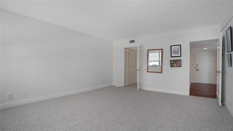 Image 21 of 48 For 3430 Galt Ocean Dr  504