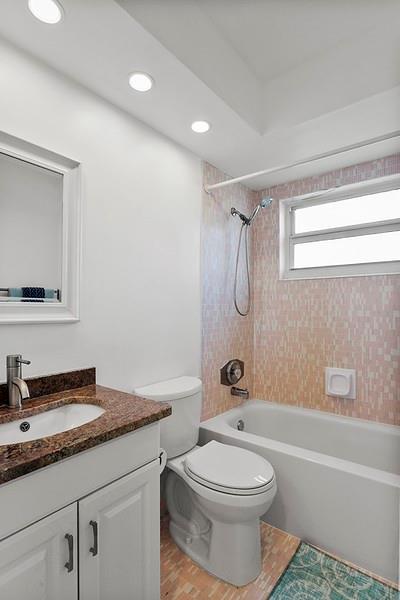 Image 13 of 34 For 6000 Ocean Blvd  6a