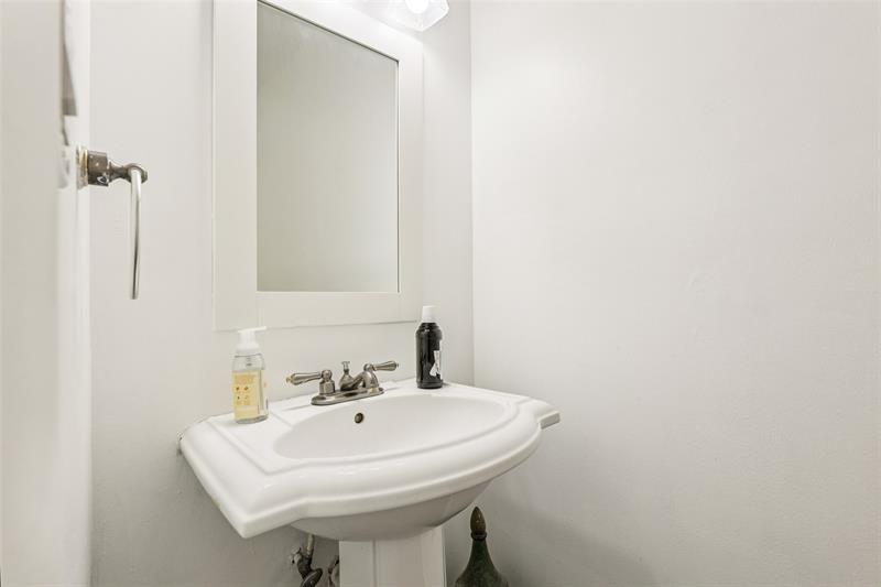 Image 22 of 44 For 10875 29th Mnr  2