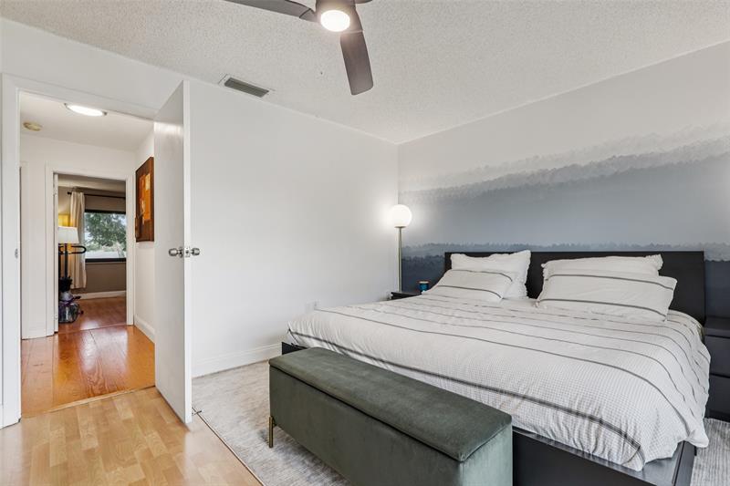 Image 27 of 44 For 10875 29th Mnr  2