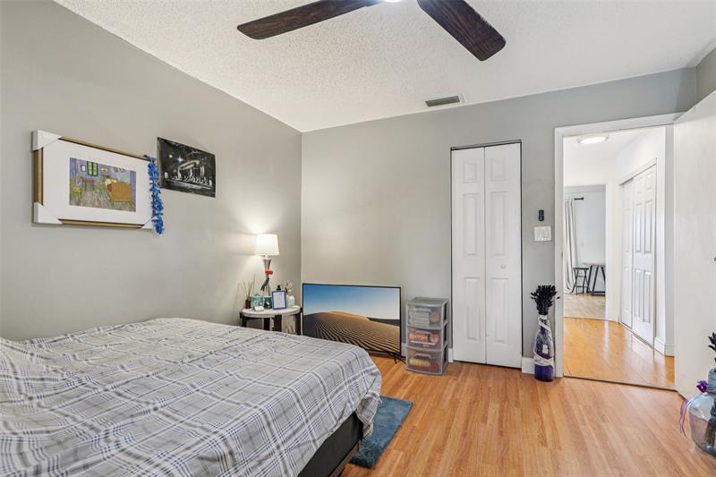 Image 33 of 44 For 10875 29th Mnr  2