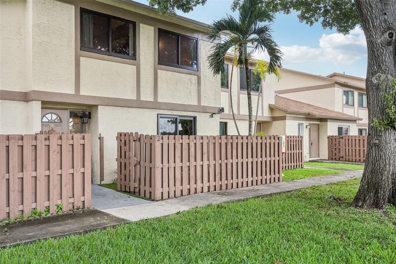 Image 4 of 44 For 10875 29th Mnr  2