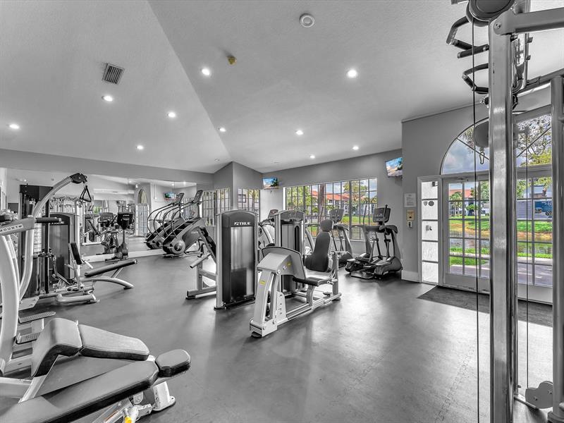 Image 18 of 21 For 9022 Atlantic Blvd  213