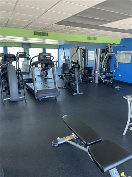 Image 20 of 22 For 3111 Ocean Dr  605
