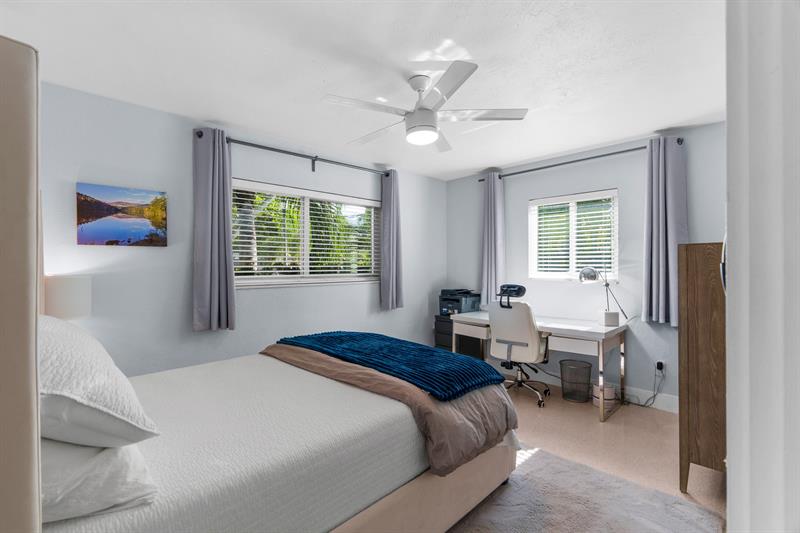 Image 10 of 64 For 558 28th St  