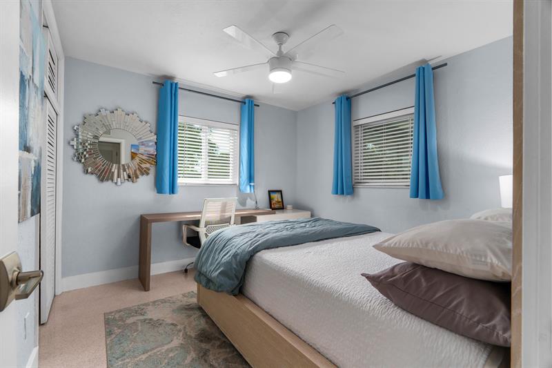 Image 16 of 64 For 558 28th St  