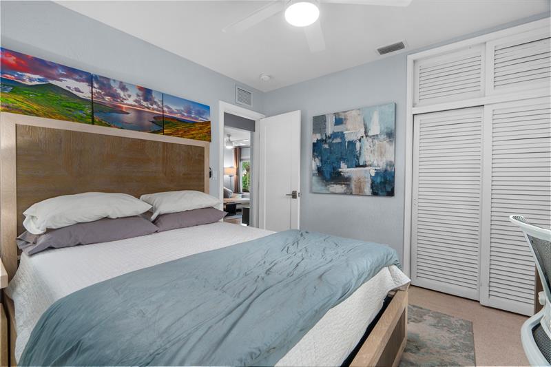 Image 18 of 64 For 558 28th St  