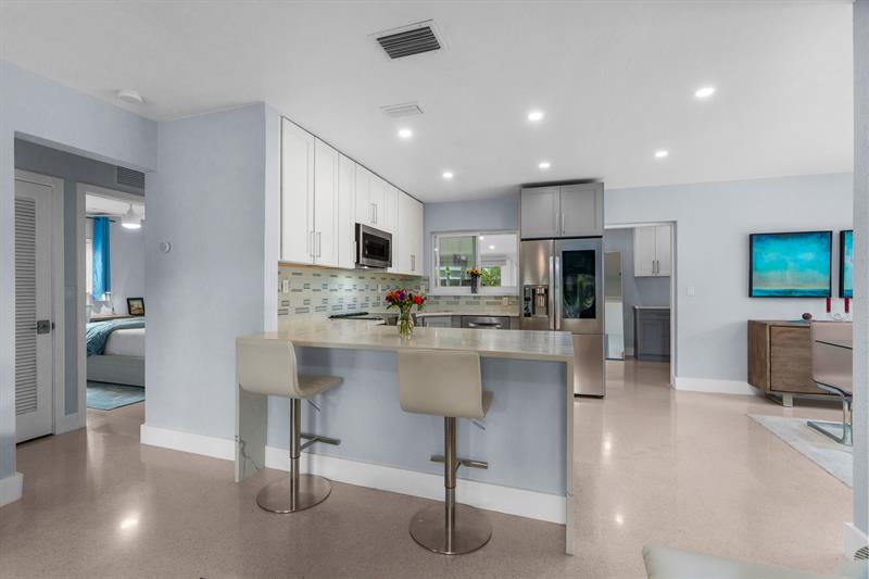 Image 26 of 64 For 558 28th St  