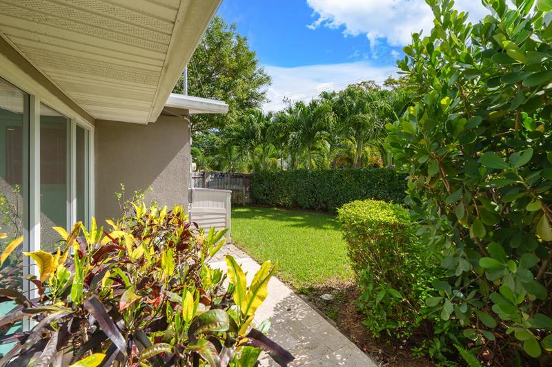 Image 40 of 64 For 558 28th St  