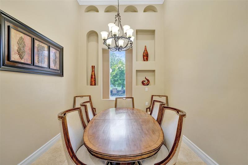 Image 15 of 100 For 4869 Kensington Cir