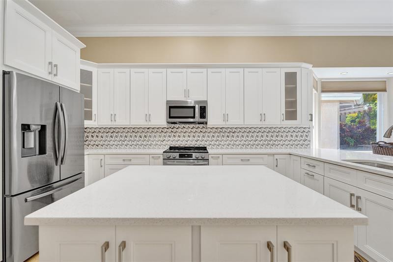 Image 24 of 100 For 4869 Kensington Cir
