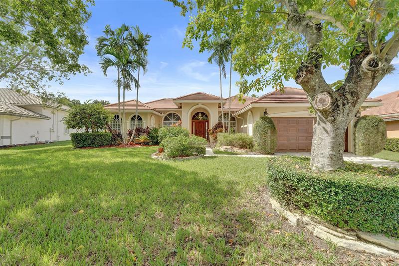 Image 3 of 100 For 4869 Kensington Cir