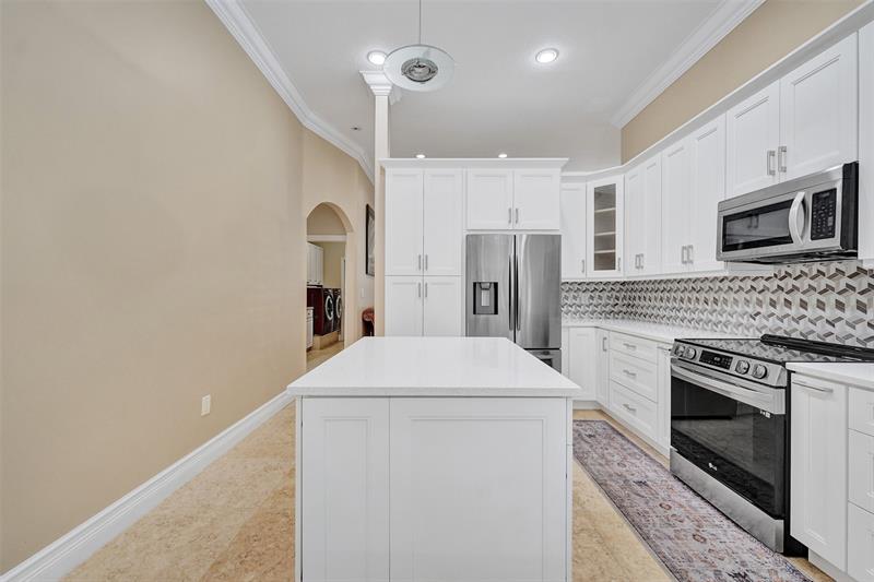 Image 33 of 100 For 4869 Kensington Cir