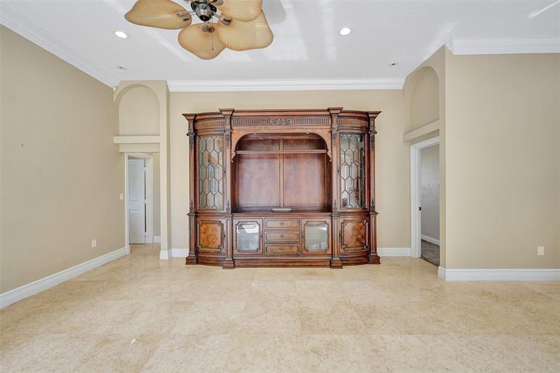 Image 36 of 100 For 4869 Kensington Cir