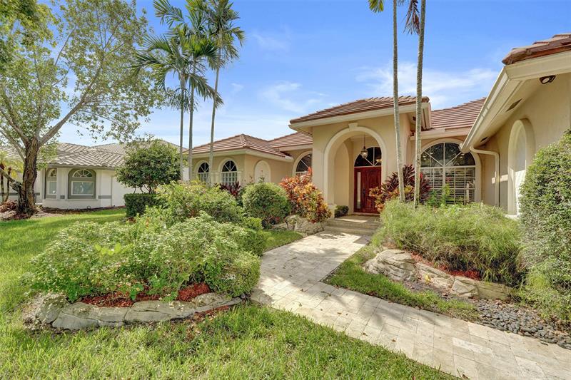 Image 5 of 100 For 4869 Kensington Cir