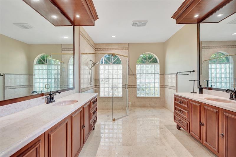 Image 52 of 100 For 4869 Kensington Cir