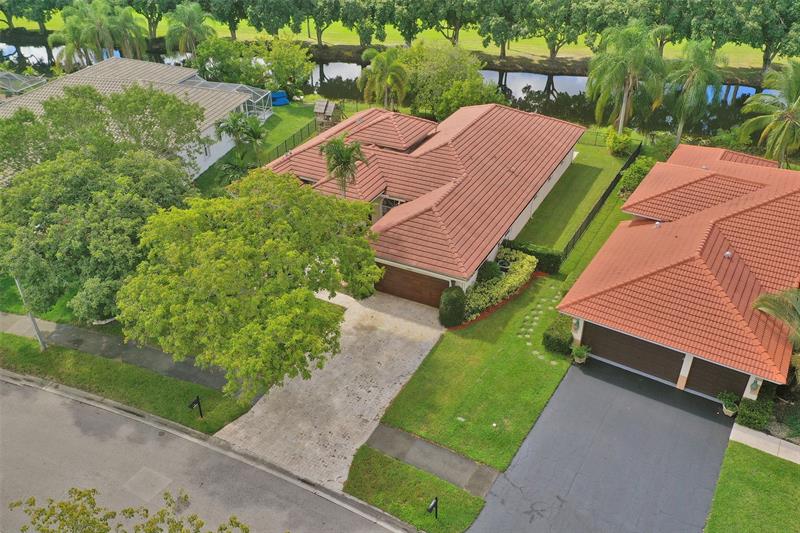 Image 57 of 100 For 4869 Kensington Cir