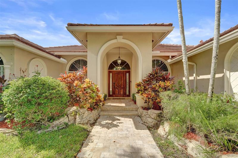 Image 6 of 100 For 4869 Kensington Cir