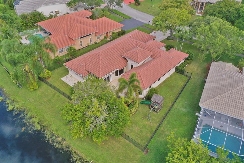 Image 66 of 100 For 4869 Kensington Cir