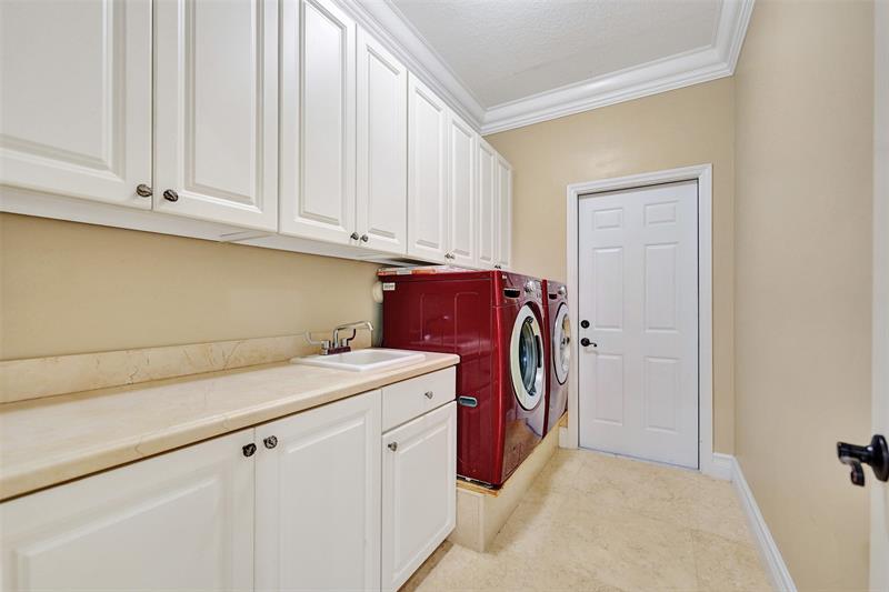 Image 78 of 100 For 4869 Kensington Cir