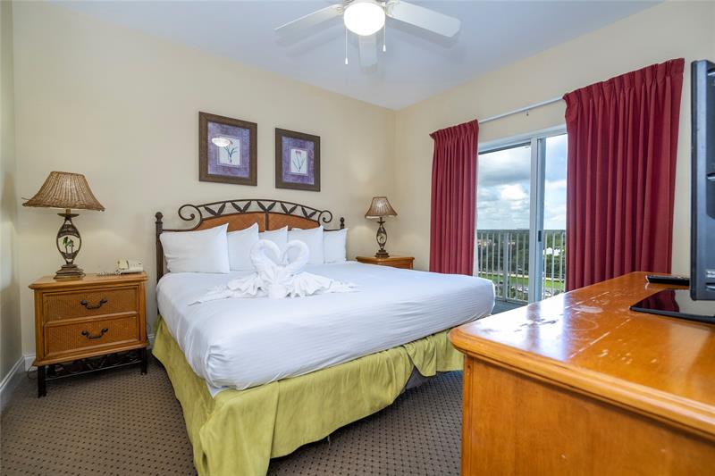 Image 32 of 88 For 13415 Blue Heron Beach Dr  910