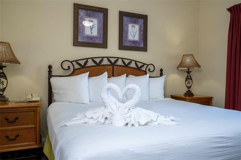 Image 33 of 88 For 13415 Blue Heron Beach Dr  910