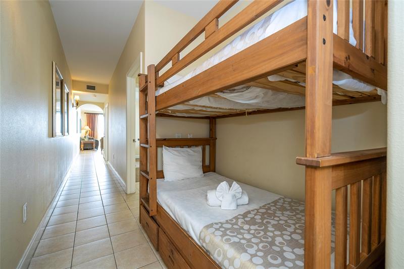 Image 45 of 88 For 13415 Blue Heron Beach Dr  910