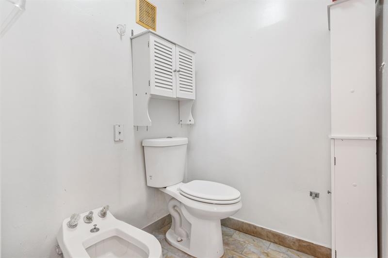 Image 28 of 53 For 3877 Estepona Ave  9e1
