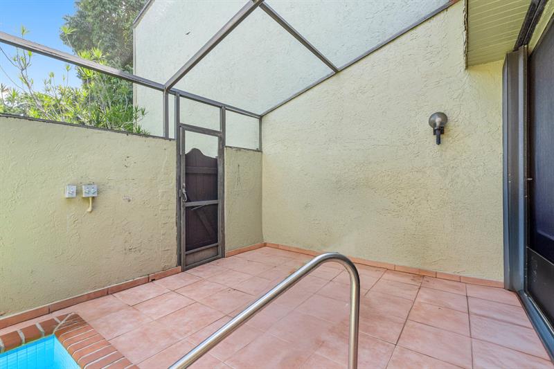 Image 37 of 53 For 3877 Estepona Ave  9e1