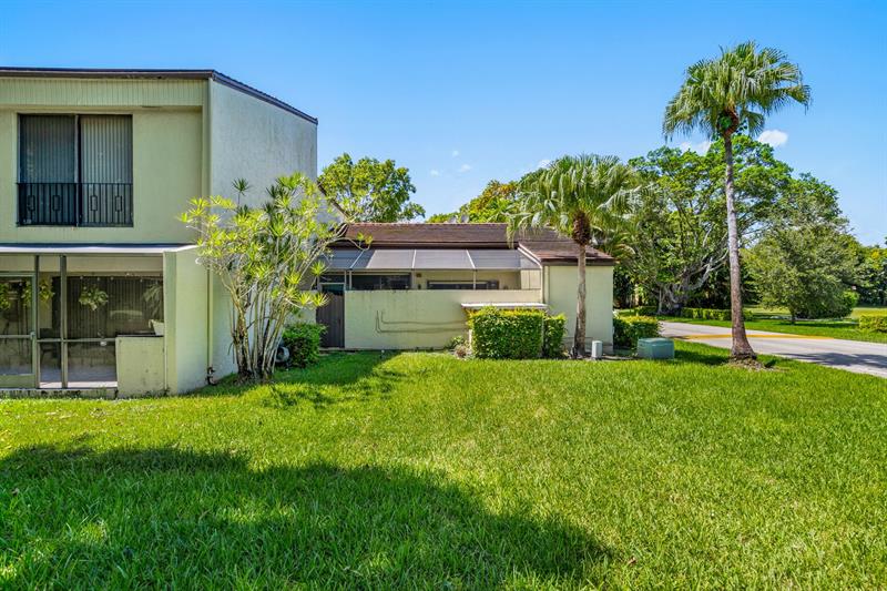 Image 41 of 53 For 3877 Estepona Ave  9e1
