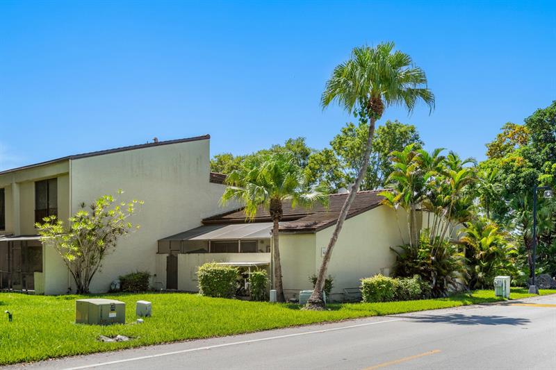Image 44 of 53 For 3877 Estepona Ave  9e1