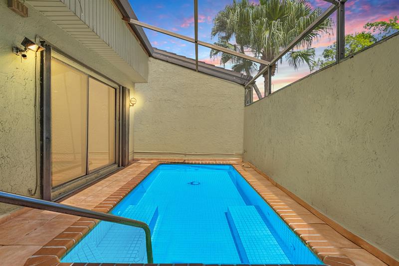 Image 6 of 53 For 3877 Estepona Ave  9e1